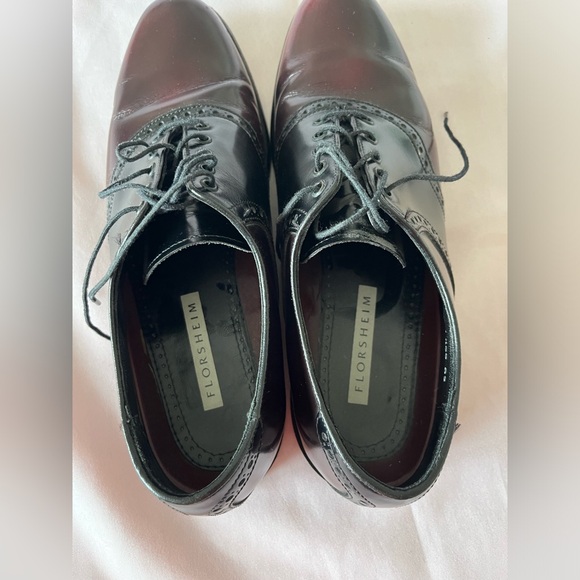 Men’s Florsheim dress shoes - Oxford style, size 9.5 - Picture 2 of 7